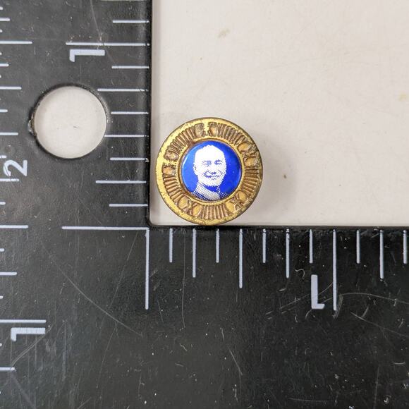 Unbranded Other - Vintage Chinese Enamel Pin Badge Chiang Kai-Shek Portrait Gold Blue Round Lapel